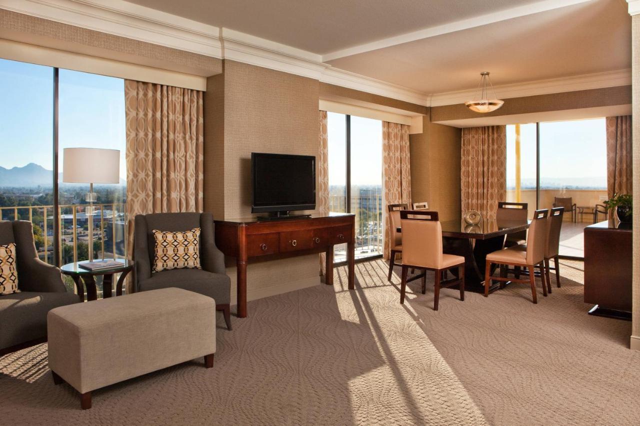 Sheraton Crescent Hotel Phoenix Bagian luar foto