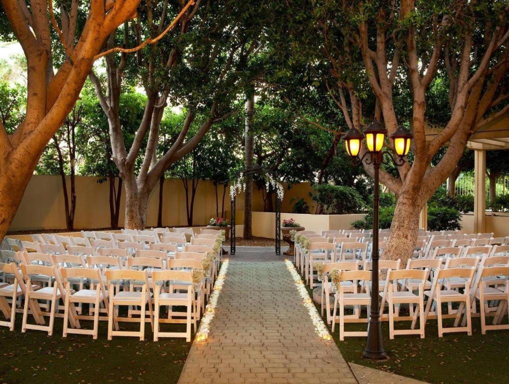 Sheraton Crescent Hotel Phoenix Bagian luar foto