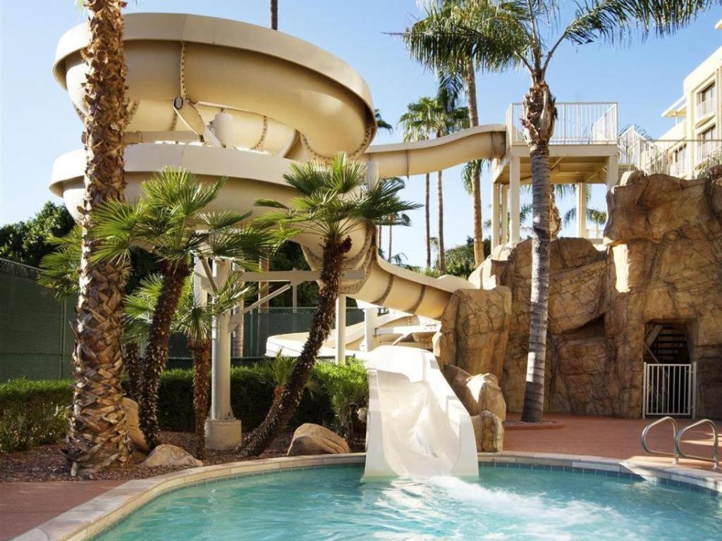 Sheraton Crescent Hotel Phoenix Bagian luar foto