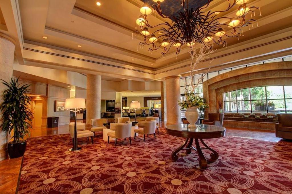 Sheraton Crescent Hotel Phoenix Bagian luar foto